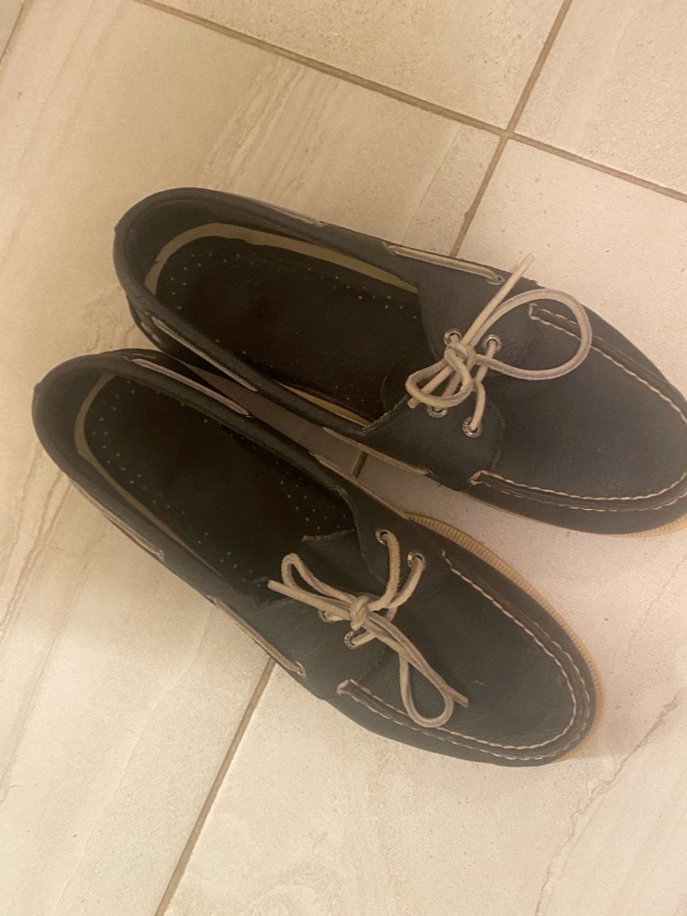 Men's Navy Leather Boat Shoes with Contrast Laces Timberlands